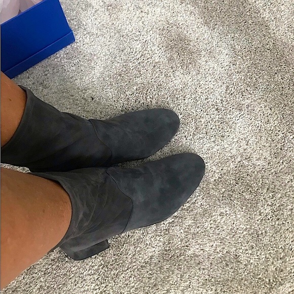 Stuart Weiztmsn Gray Suede Booties sz 10 - Picture 2 of 5